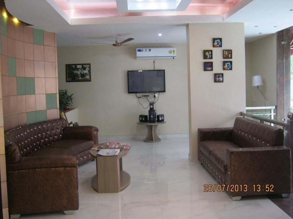 Hotel The Royal Court Nainital Exterior foto